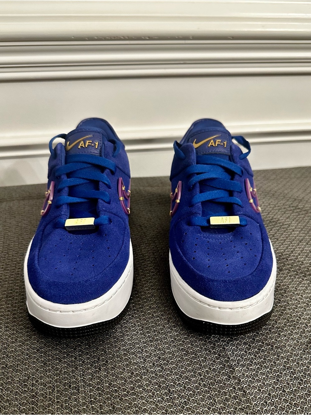 Nike Air Force 1 Sage Low - Deep Blue w/Gold Accents - Brand New - size 8